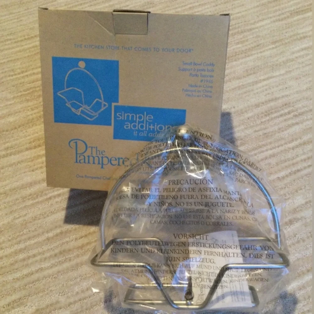 NIB Pampered Chef Simple Additions Small Bowl Caddy #1946